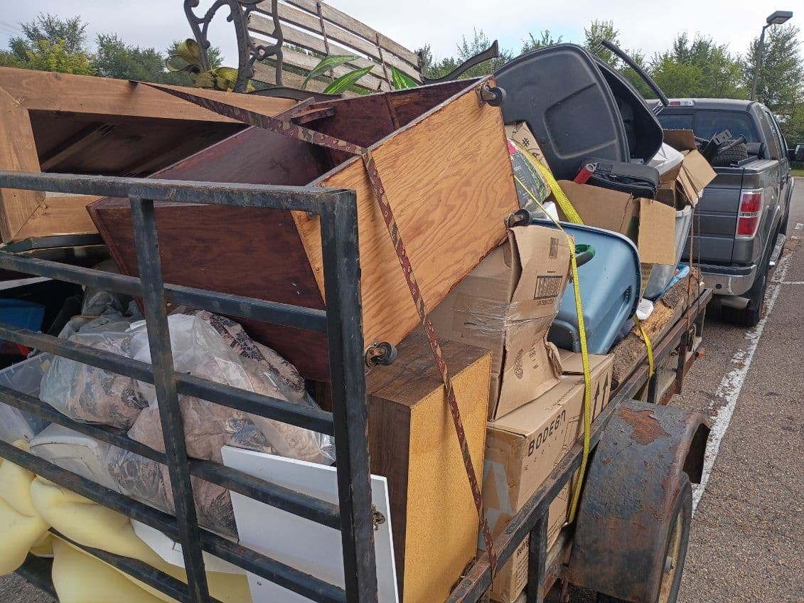 Gallery photos for Belle Plaine MN Trailer Park Cleanup Success: Image #2