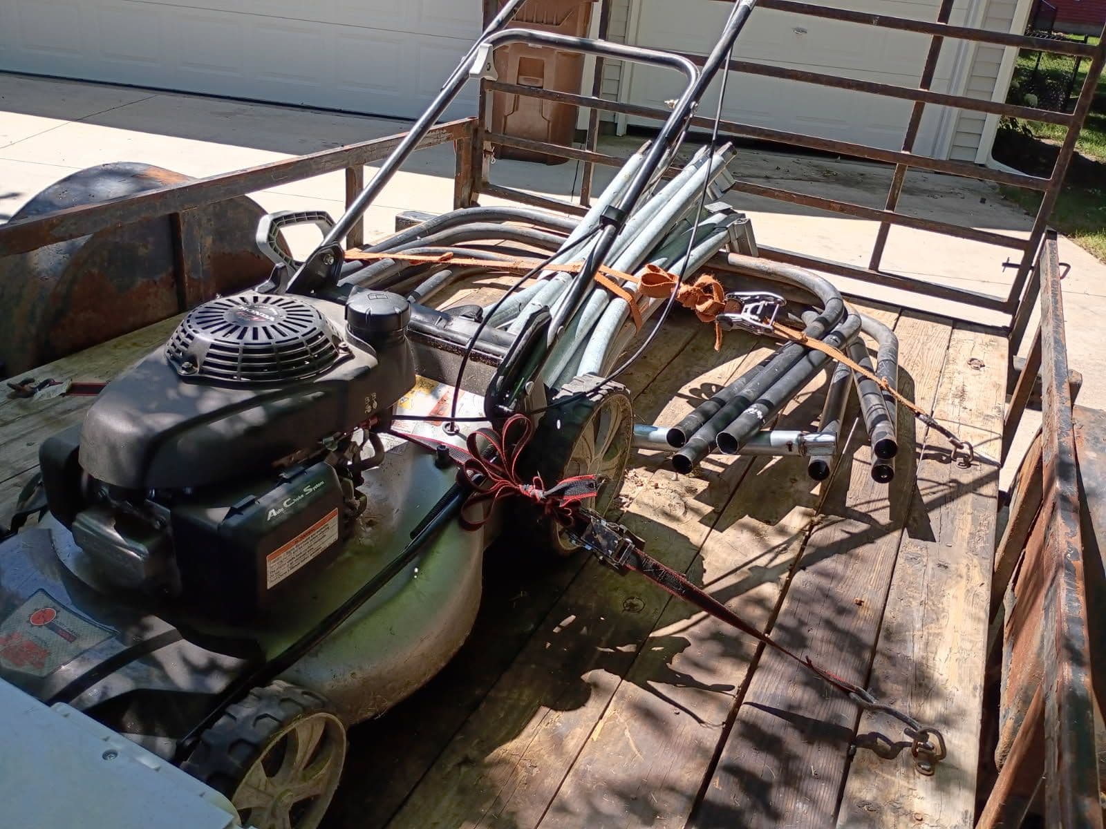 Efficient Junk Removal in New Prague image