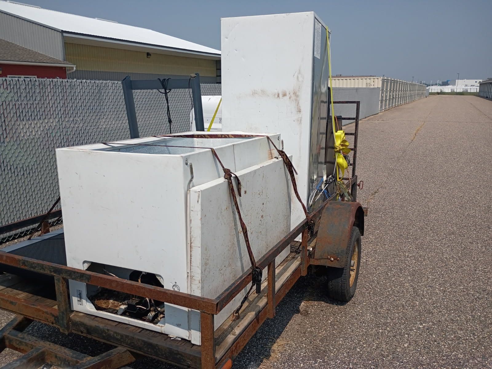 Gallery photos for Efficient Appliance Removal Service in Belle Plaine: Image #1
